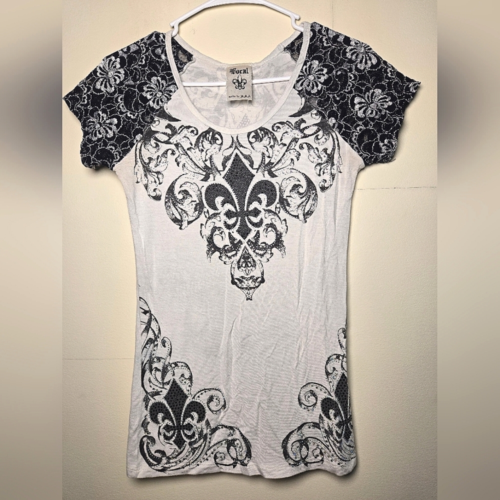 Vocal White Short Sleeve Tee with Black Fleur-de-Lis and Floral Sleeves